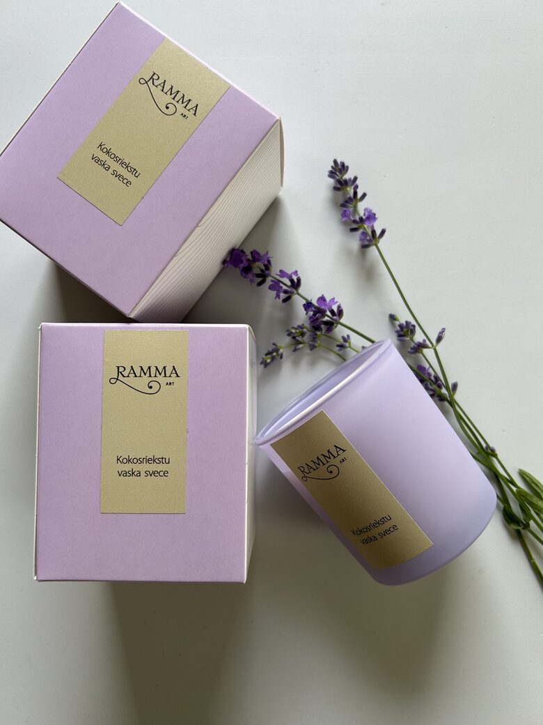Kokosriekstu vaska svece ar lavandas aromātu